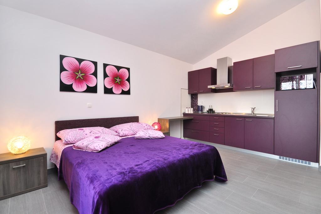 Apartment Zizic Kastela